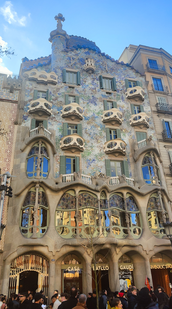 Outside the Casa Batlló surrounded by tourists