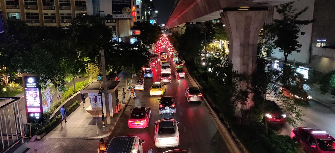 Night-time car congestion in Bangkok