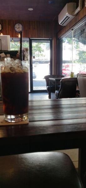 View of Café de L'Amour (คาเฟ่ เดอ ลามูร์)